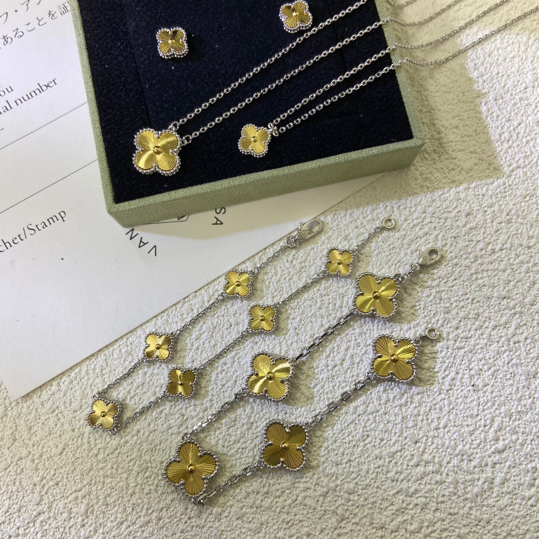 X5Q85VA271X Popular Necklaces. Bracelets. Earrings
