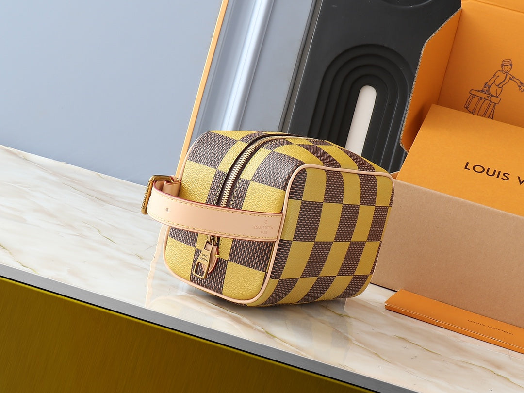 B1R15E69  Popular   leather bag