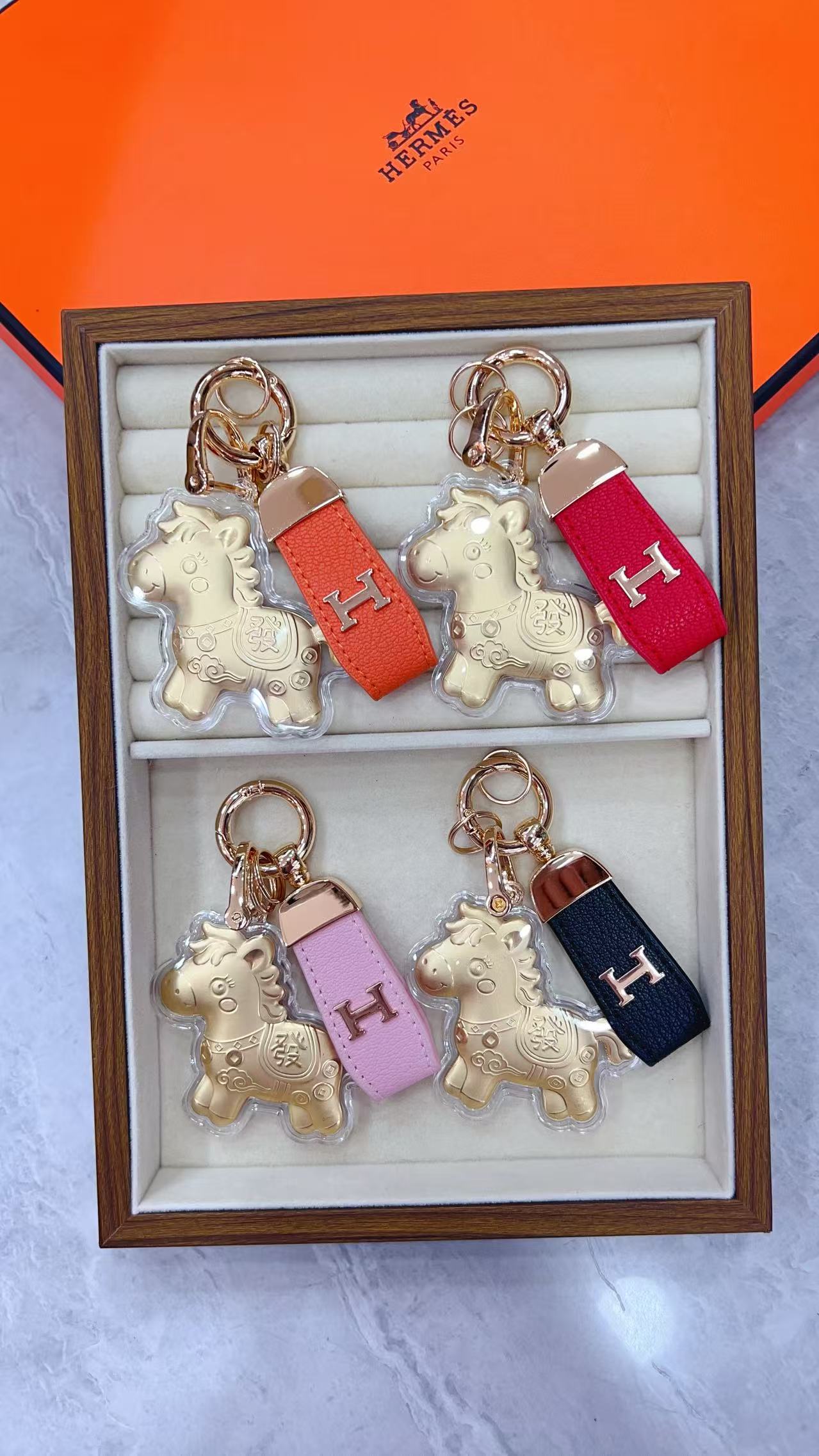 A1Z105H26 Popular bag 's charms accessories