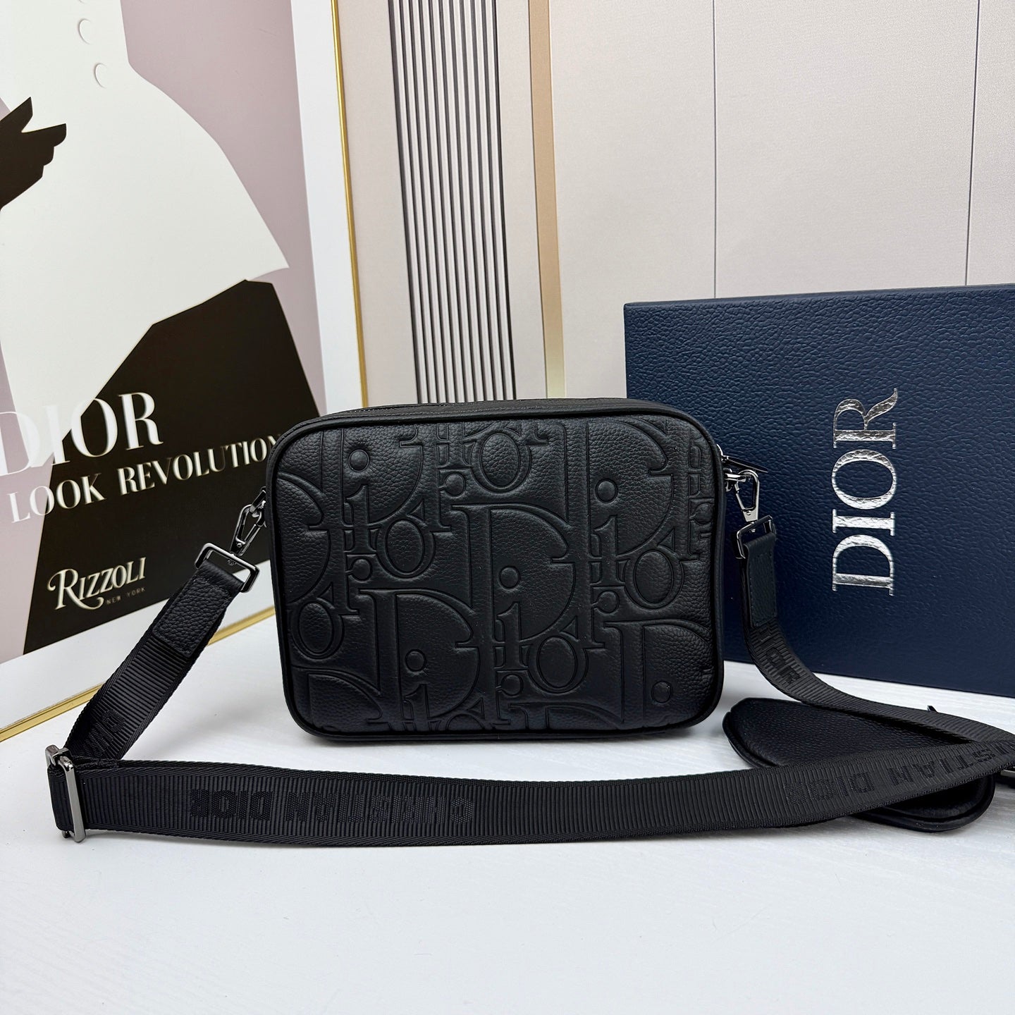 B1R15D66  Popular  bag