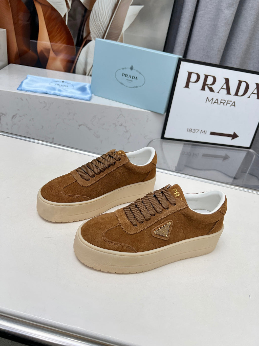 Z2Q95P109 Popular high-quality  shoes