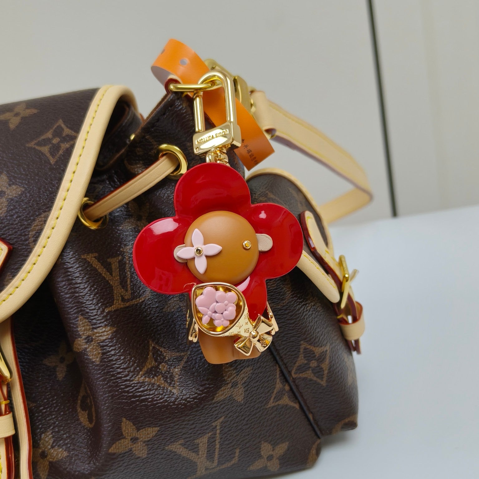 A1Z105E18 Popular bag 's charms accessories