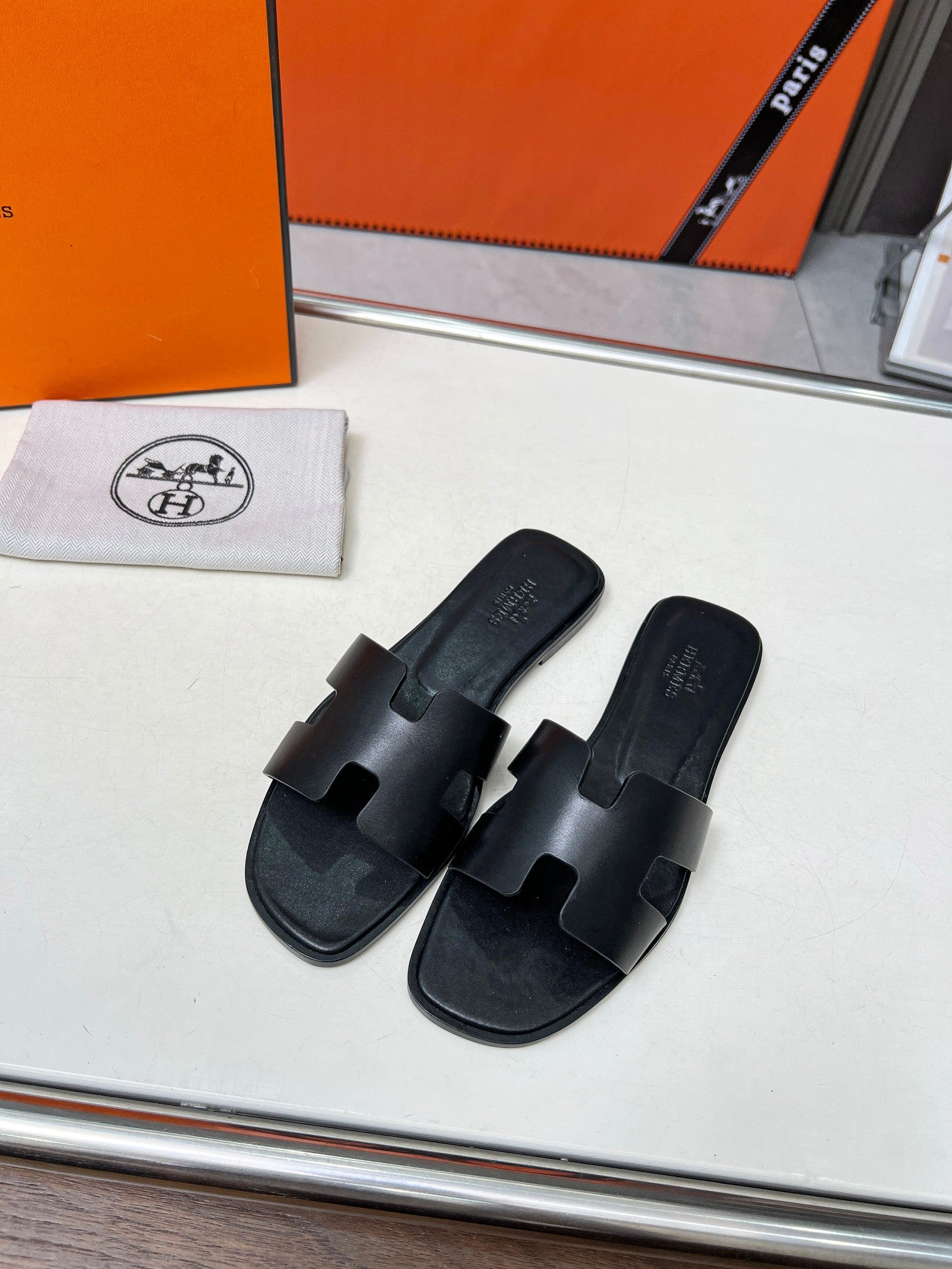 Z2Z85H11  Popular leather Shoes
