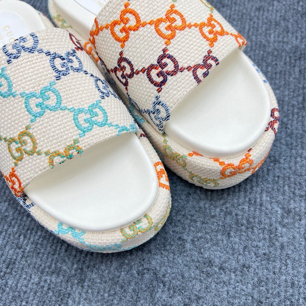 Z5ZB122 Popular slippers  Sole thickness 5.5cm