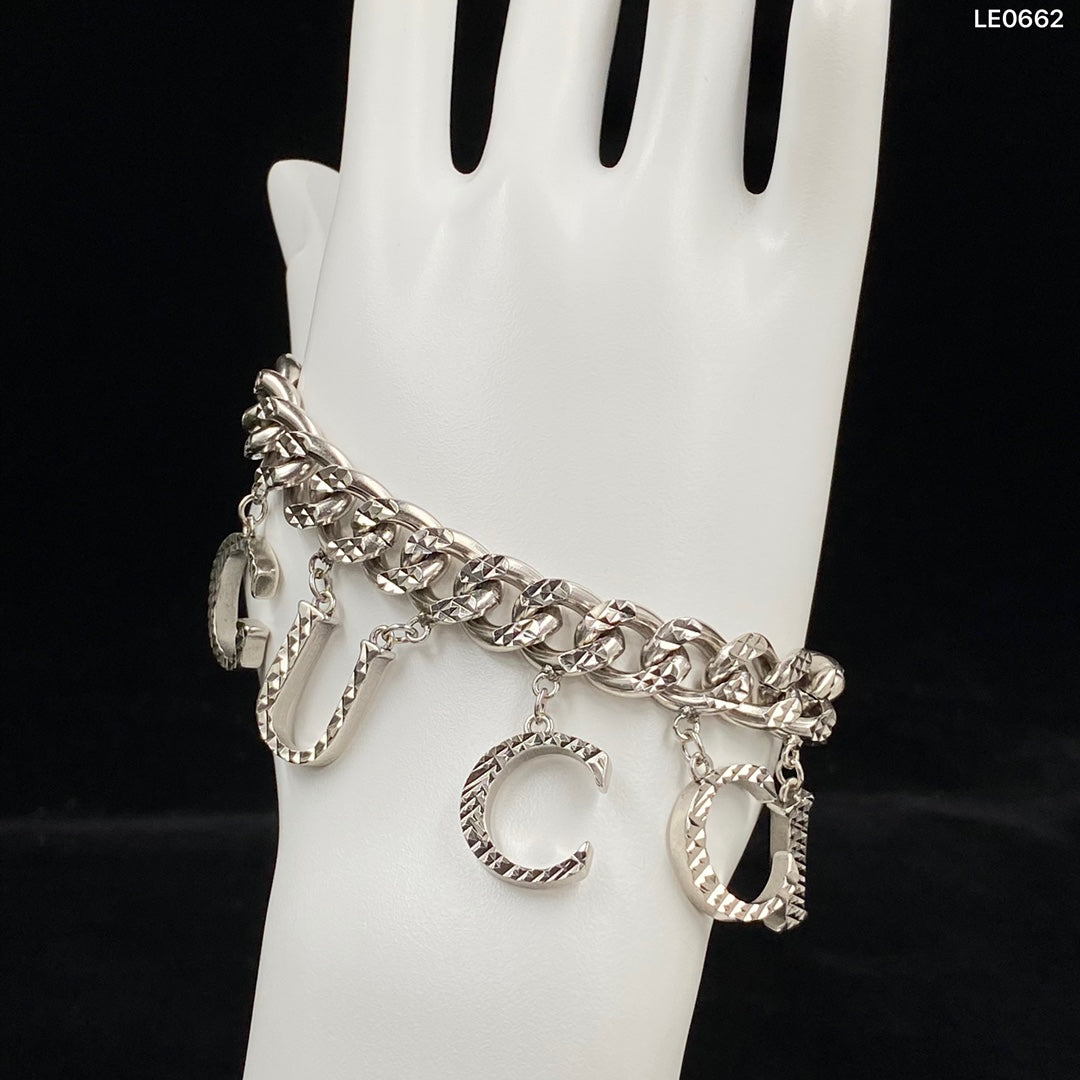 X1B62B186K  Popular Bracelets. Necklaces