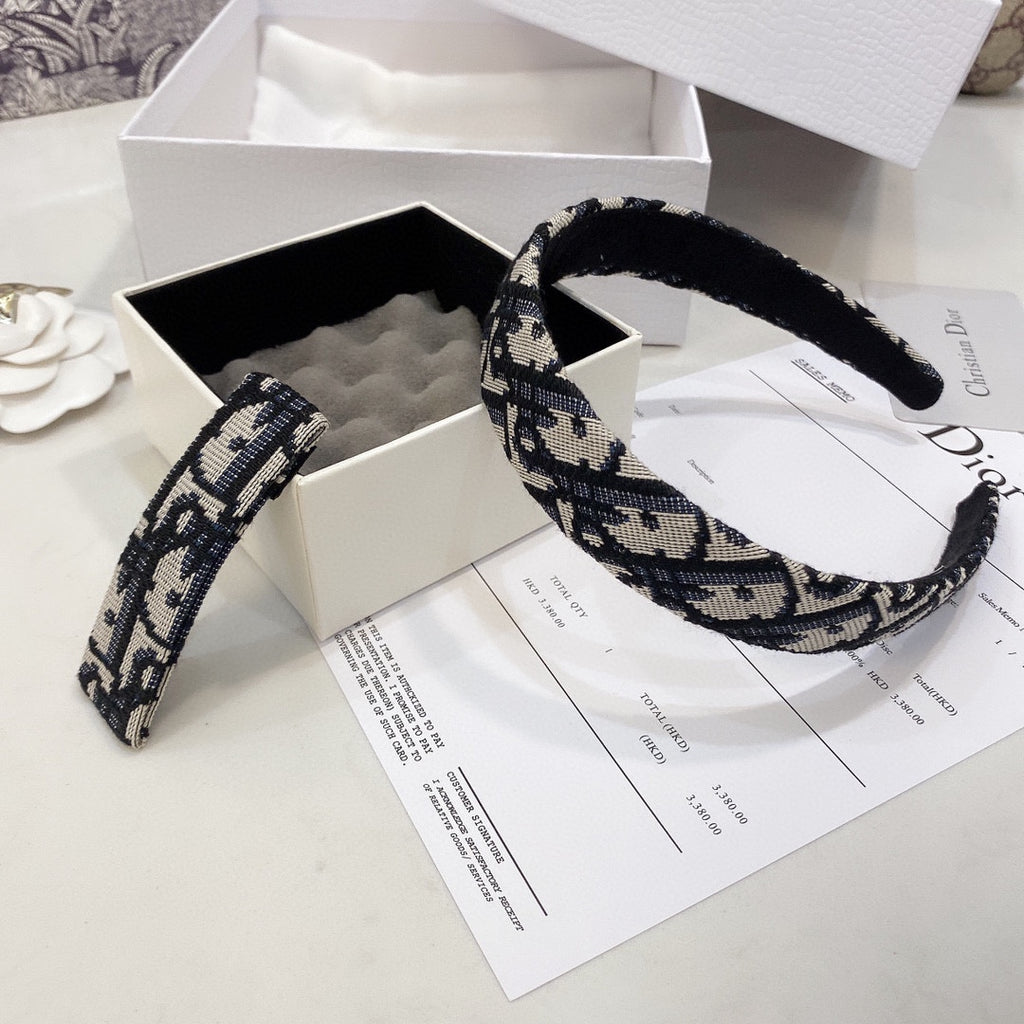 F1X36D27 (A set with 4 items )Popular hair ornament