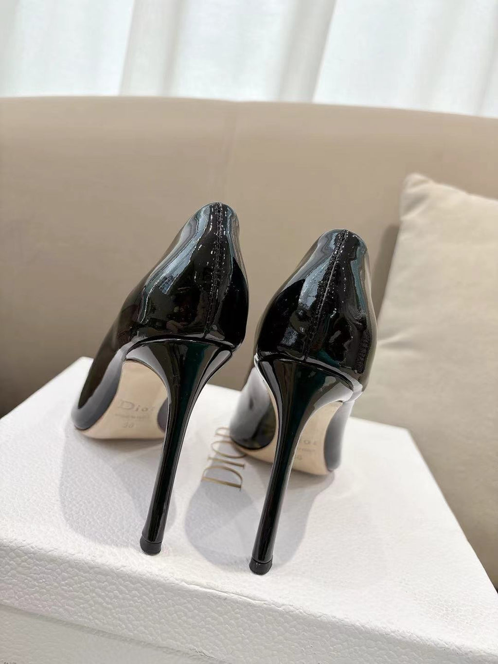 Z2Q95D124 Popular high-quality leather Shoes