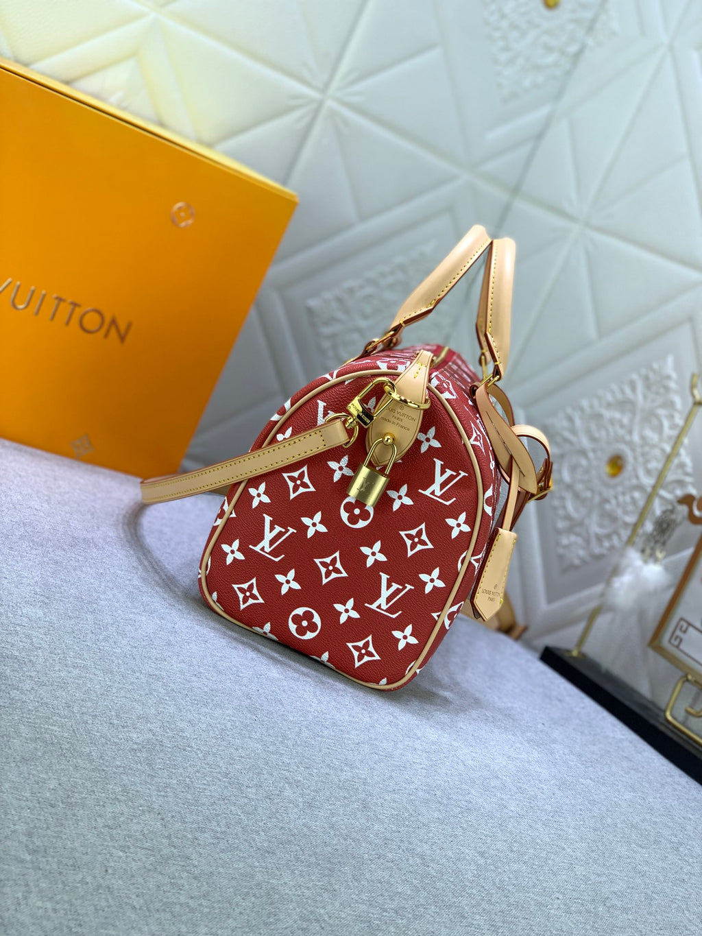 B12X44E268 Popular  leather bag 