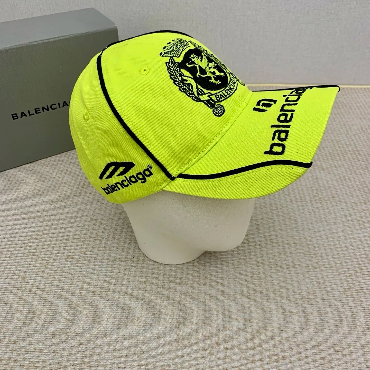 M1Q45J49 Popular hats