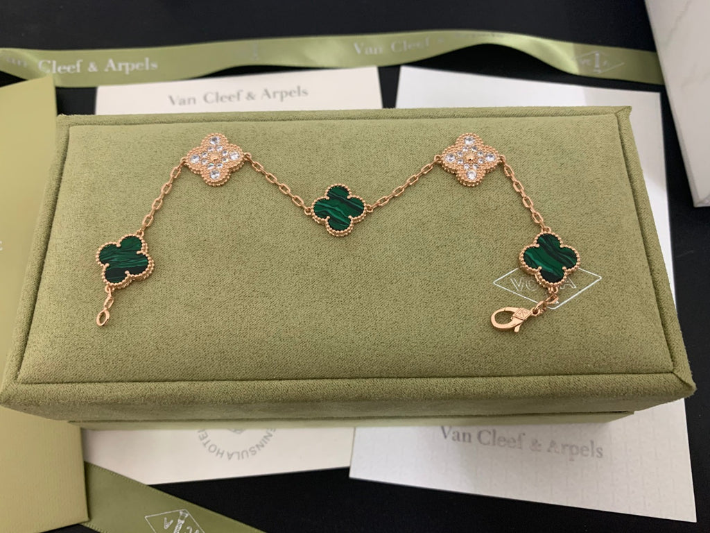 X5X53VA179K  Popular bracelets 5 flowers normal size1.5cm flower