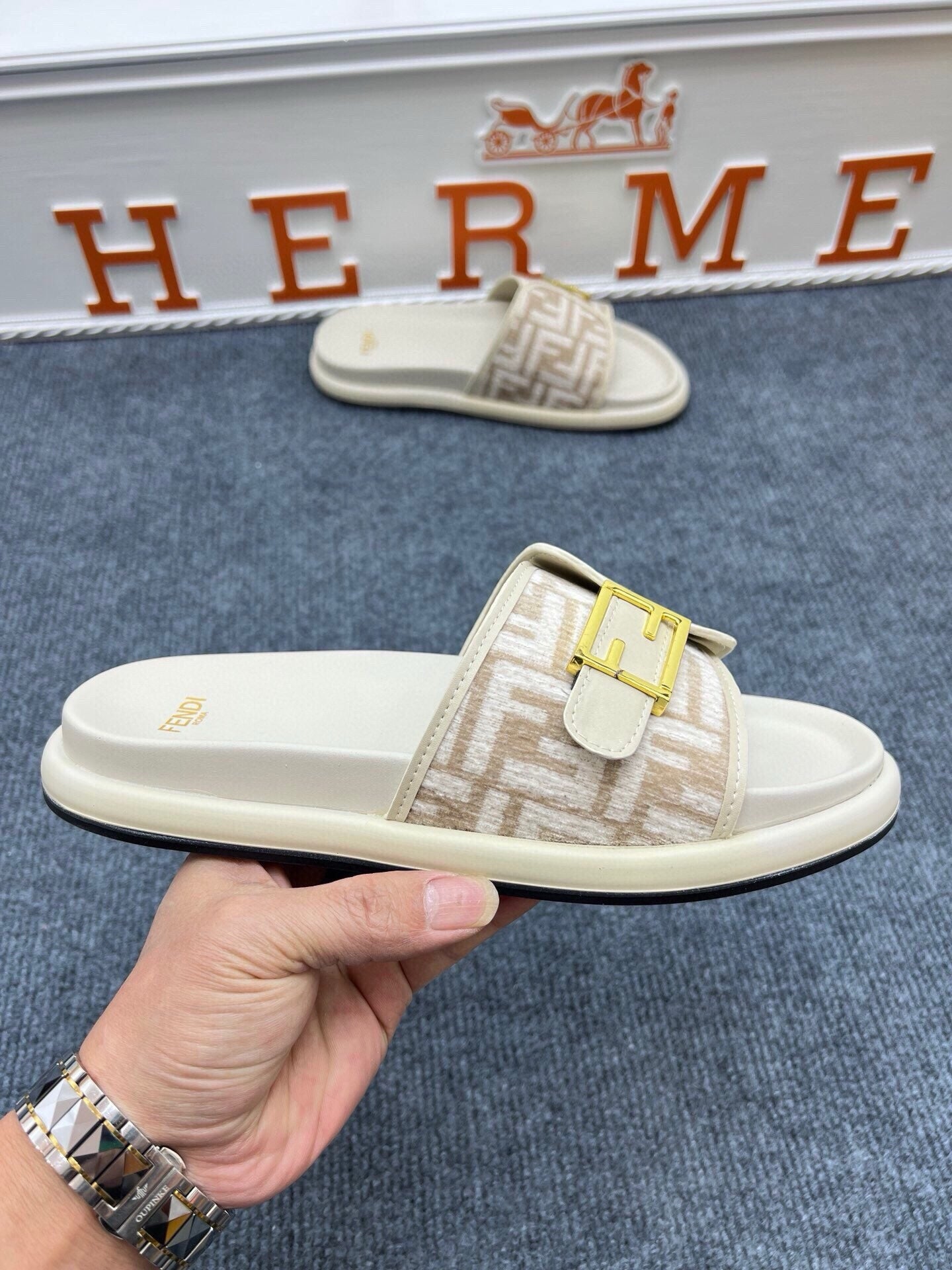 Z5ZF37 Popular slippers