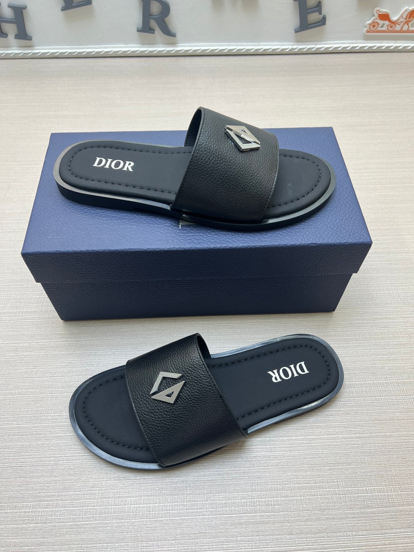 Z5ZD77 Popular  slippers