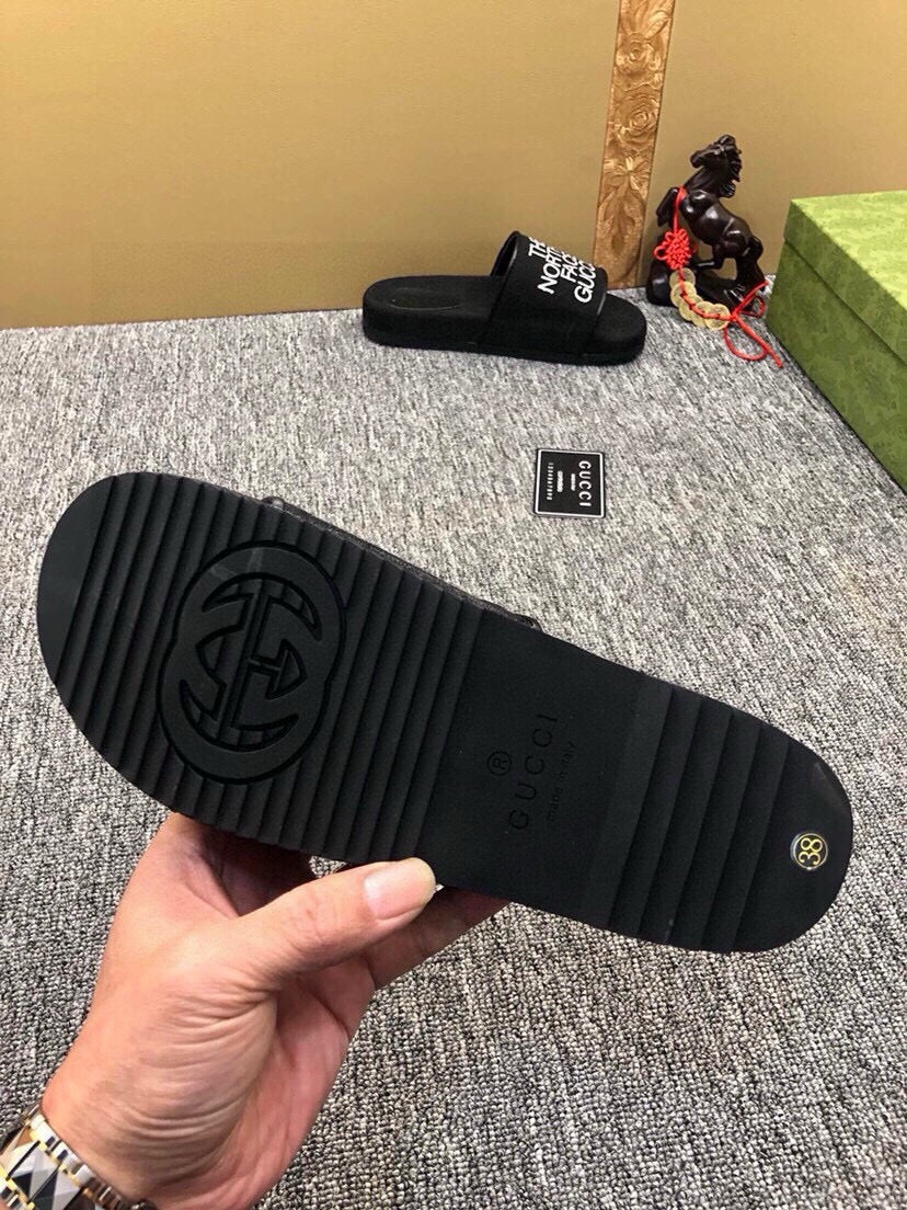 Z5R76B3 Popular Slippers