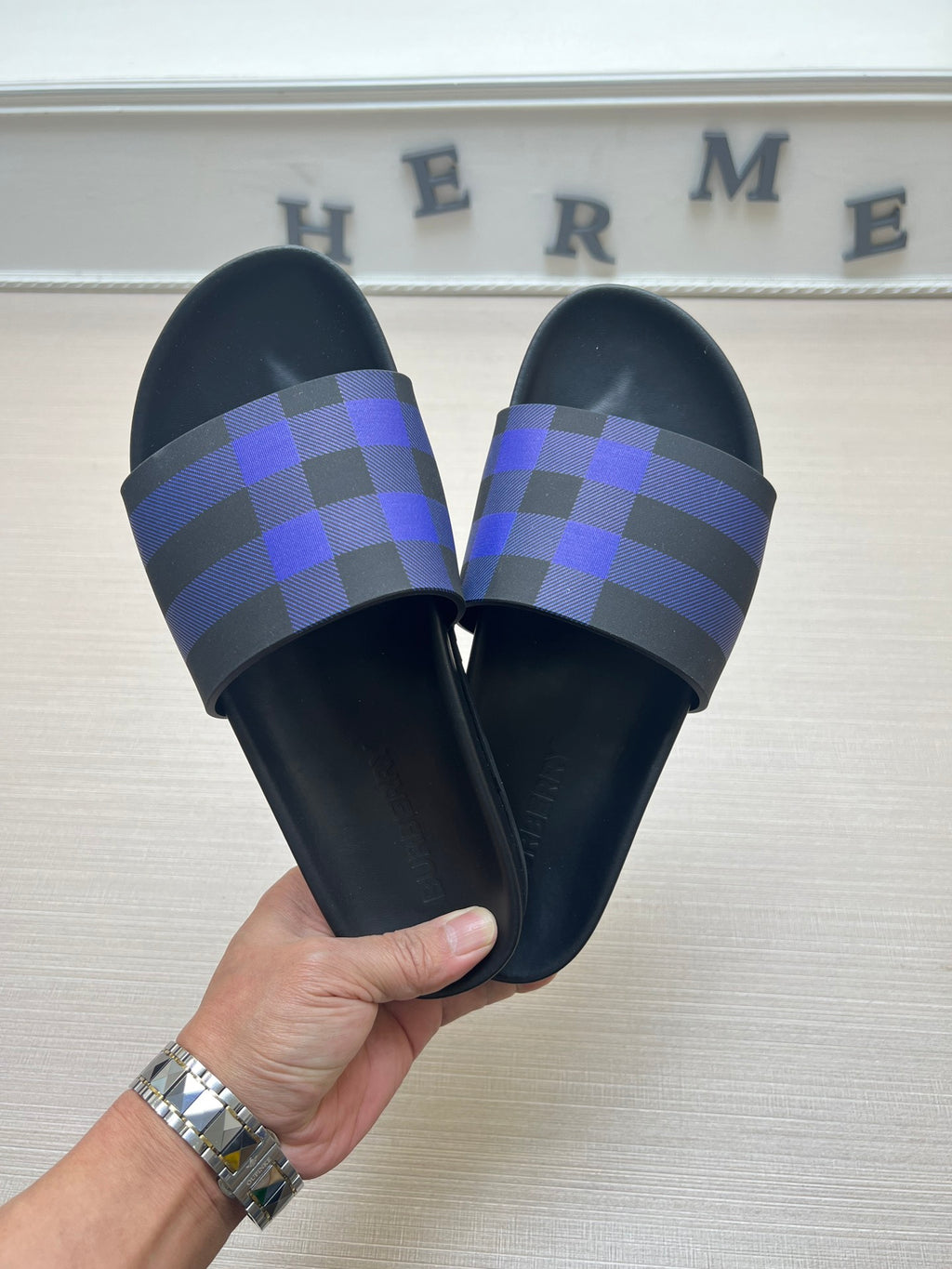 Z5ZR119 Popular slippers