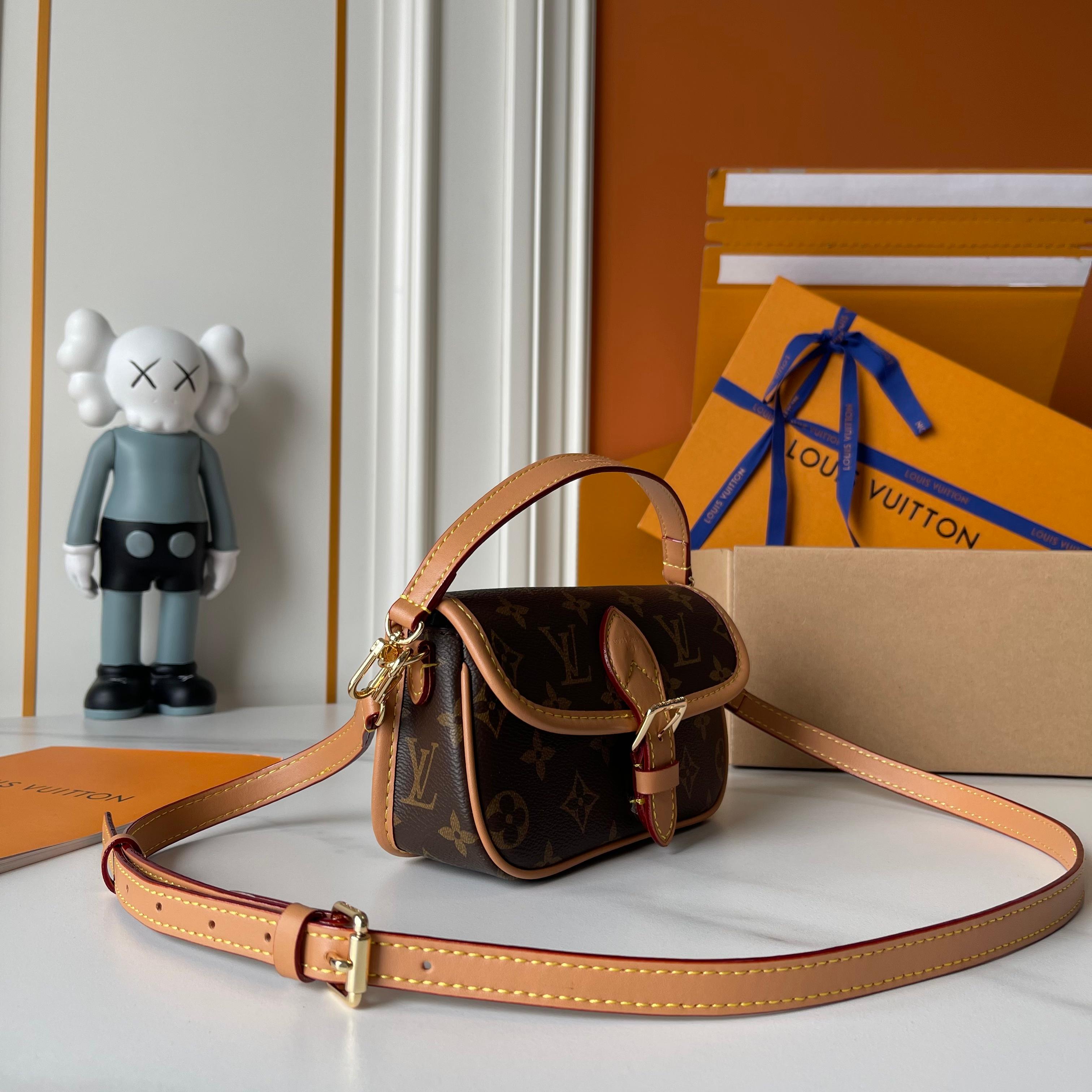 B1P36E37 Popular leather bag