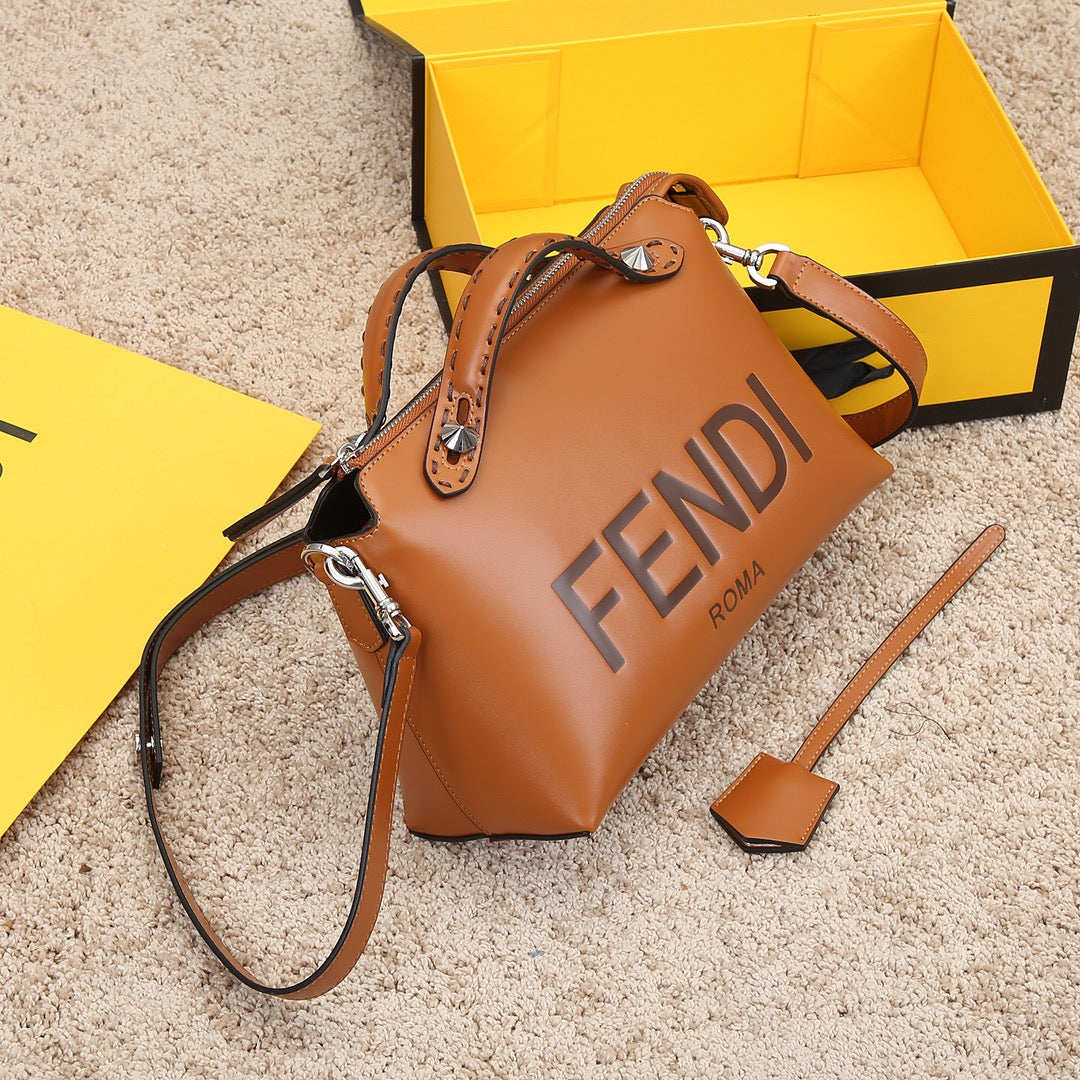 B5X111F41 Popular leather bag 