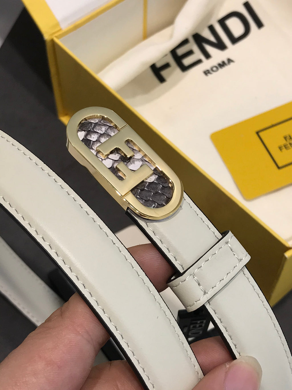 P1Q64F76 Popular  High quality belt With full package