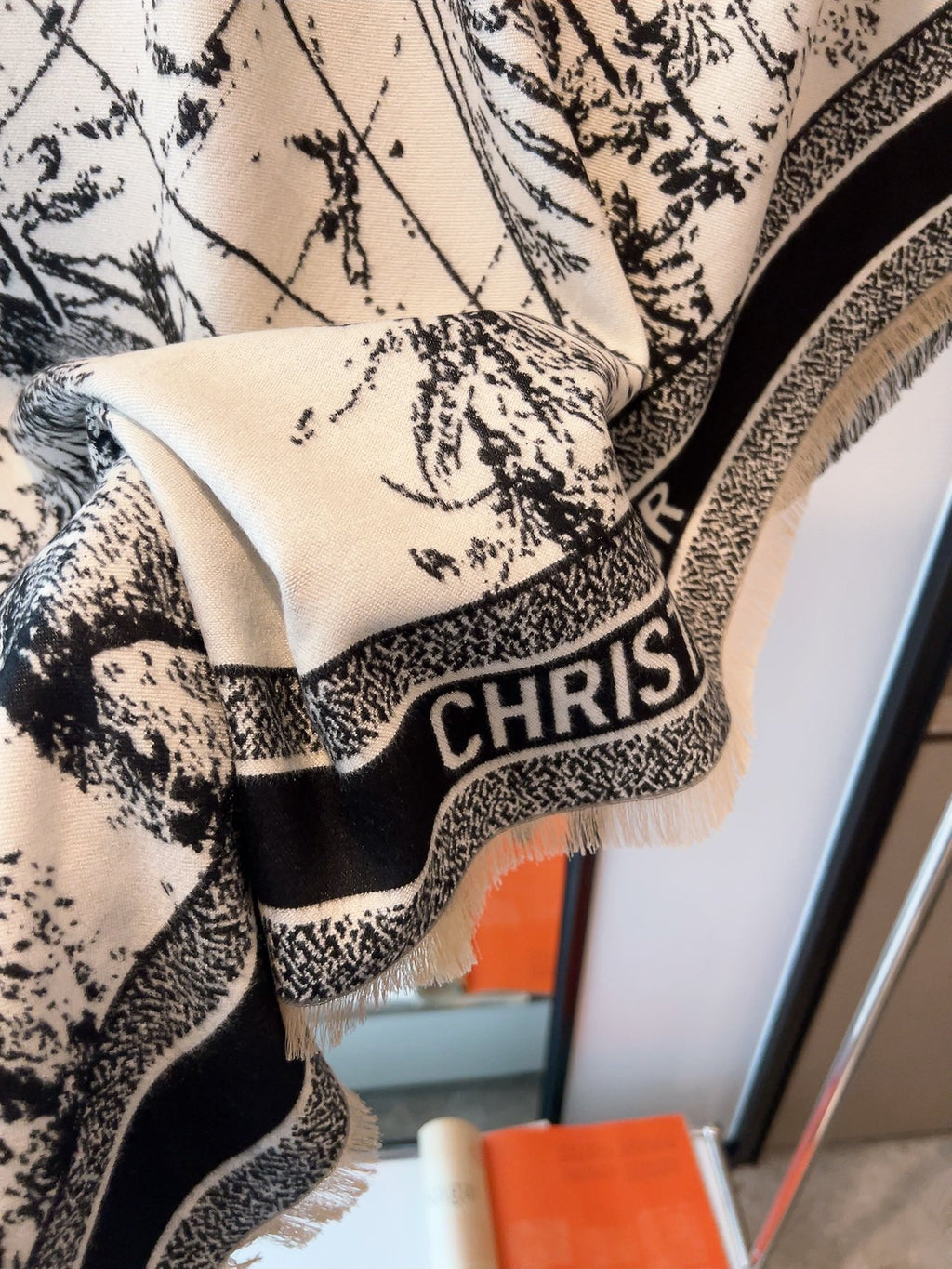 W1R86D25 Popular Winter Scarves