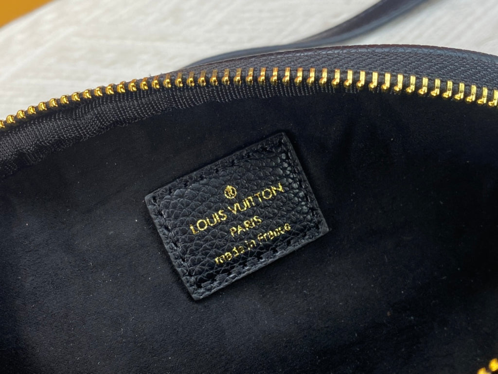B1N55E57 Popular  leather bag