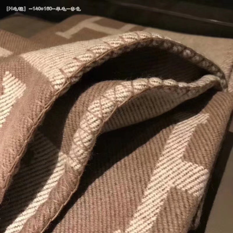 W1R86H28 Popular blanket