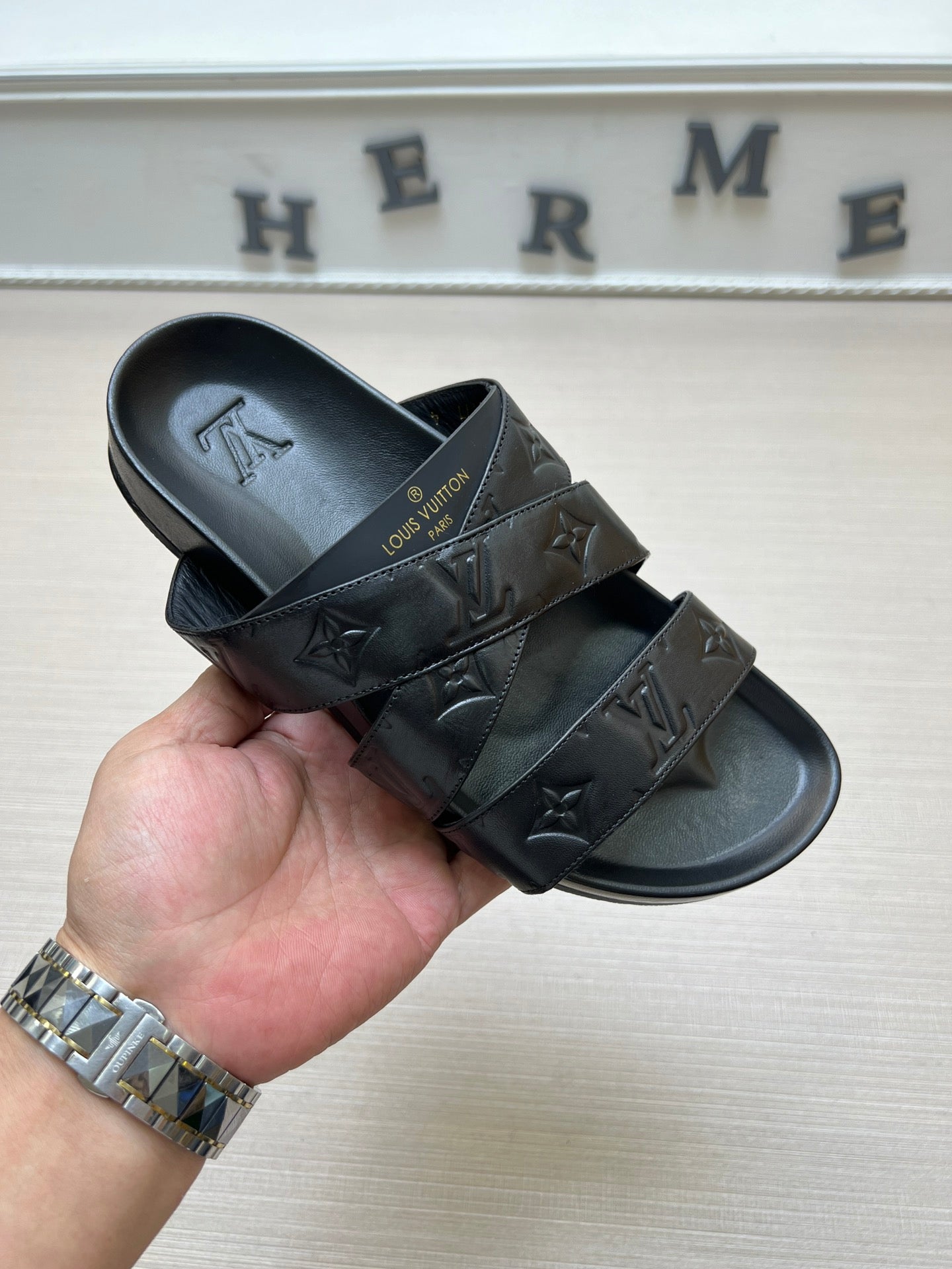 Z5ZE89 Popular slippers