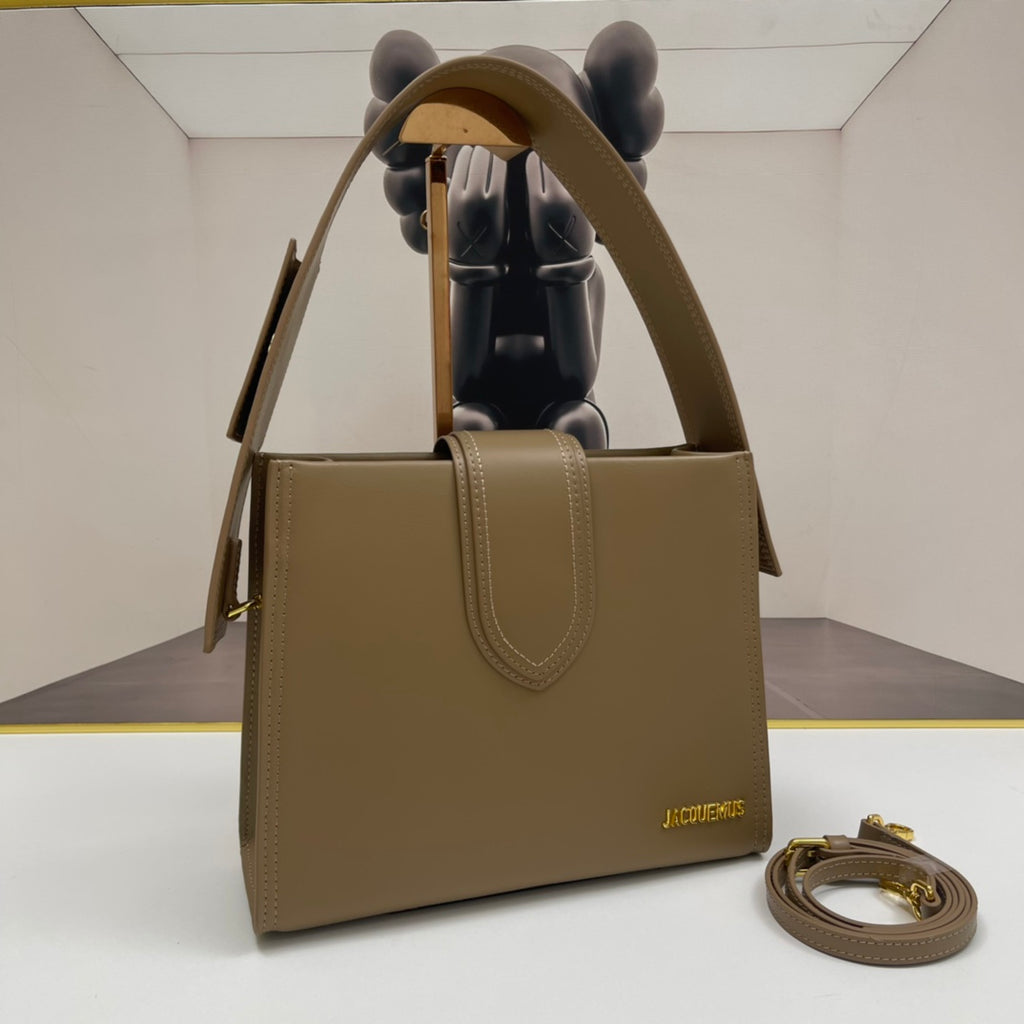 B1P36A33 Popular leather bag