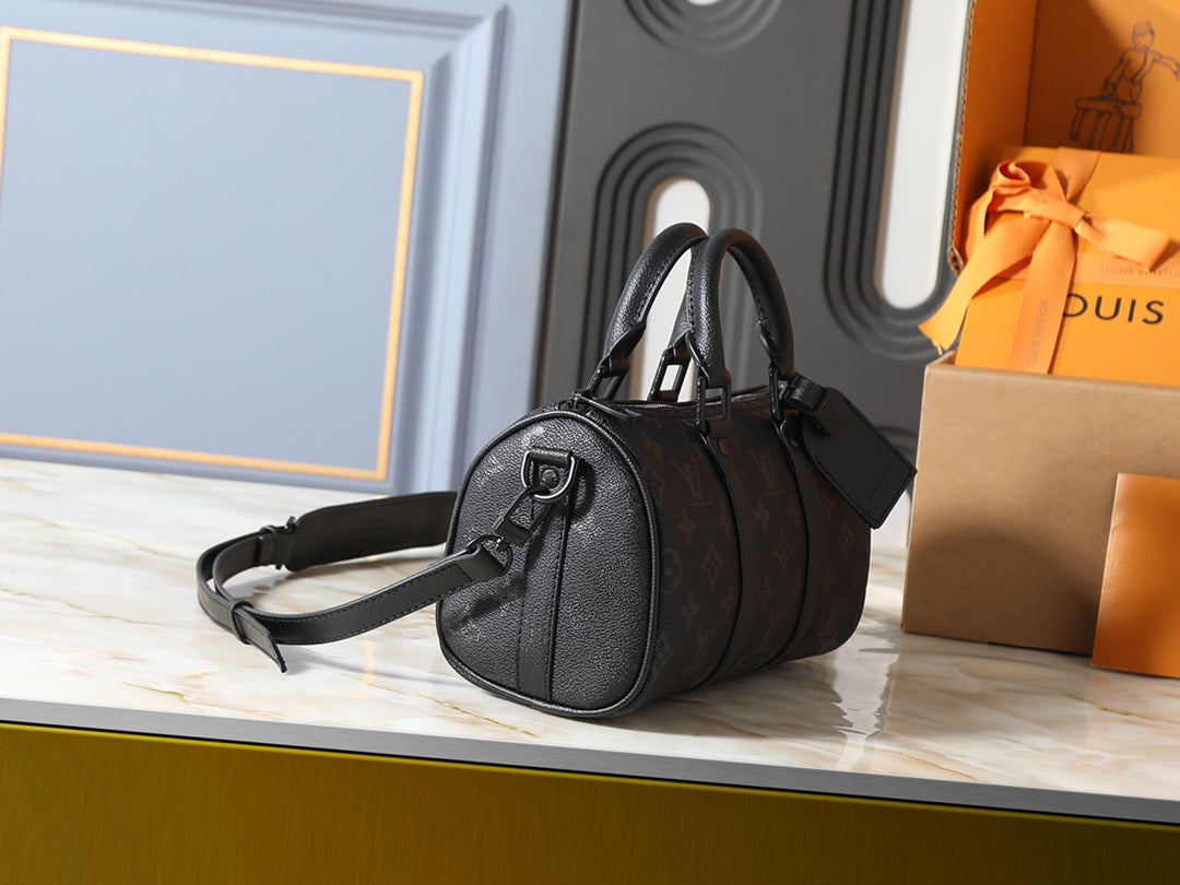 B1P46E30 Popular leather bag