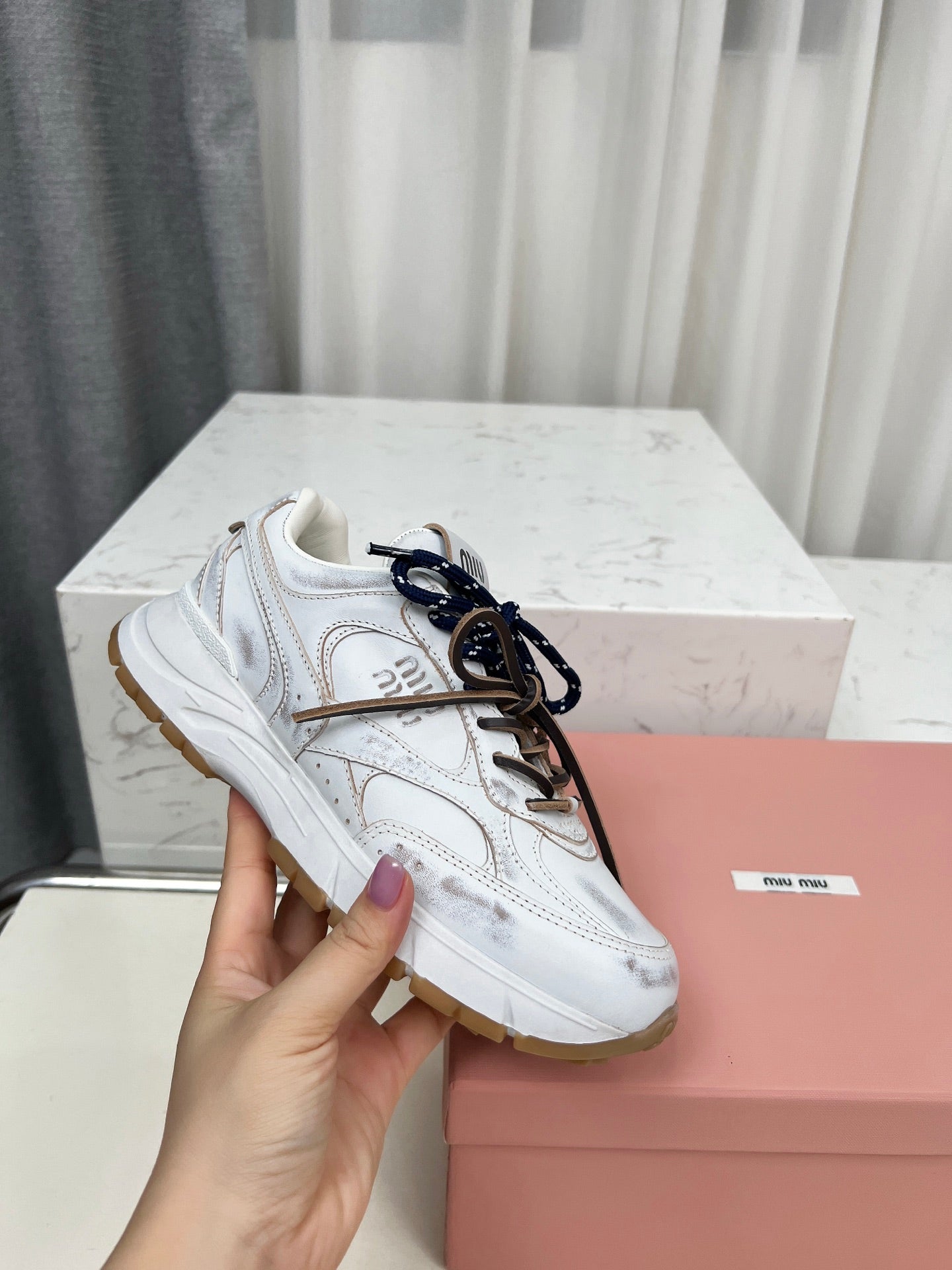 Z2Z85A47  Popular high quality shoes