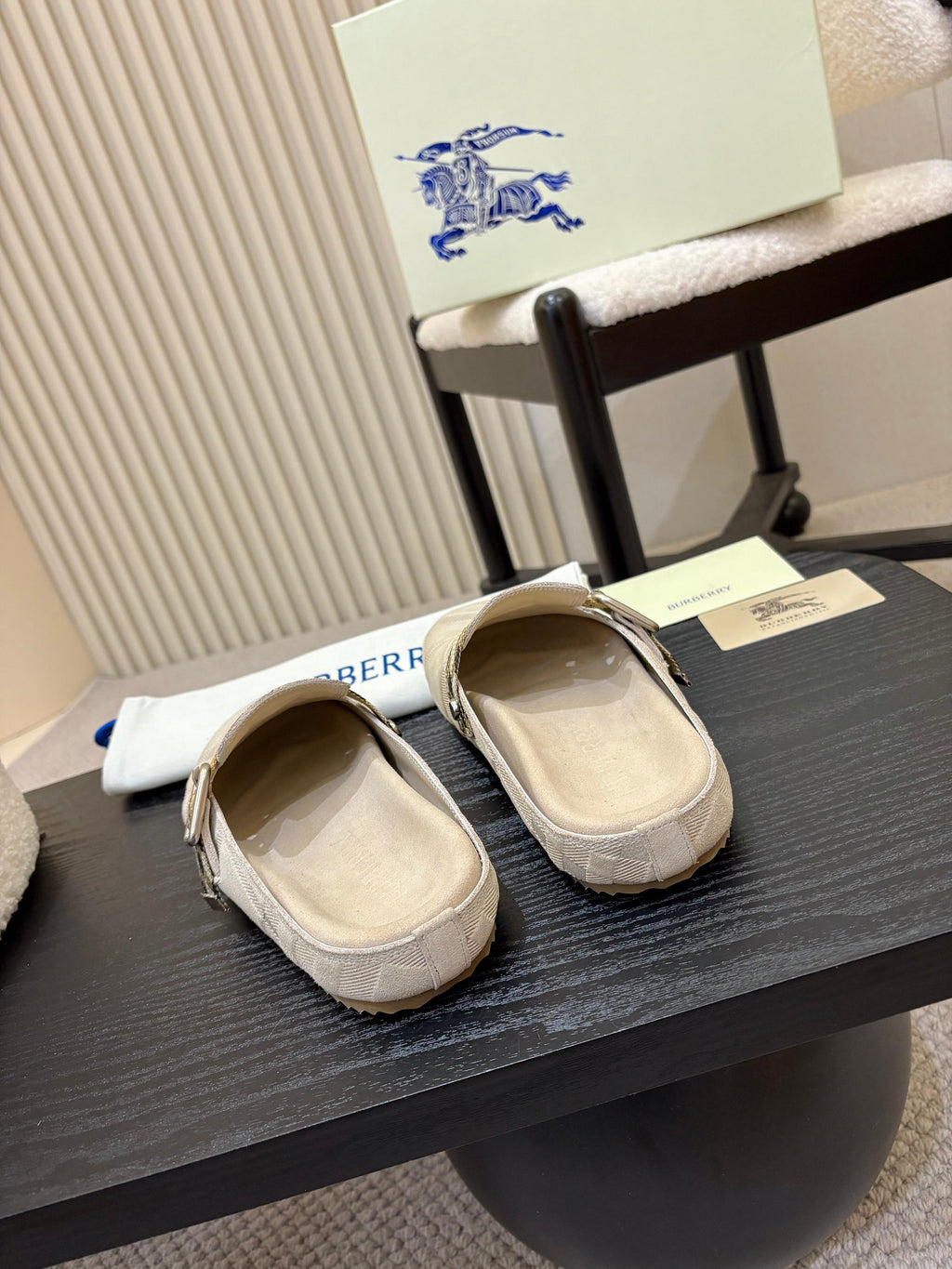 Z2Q105R243 Popular high-quality  Shoes