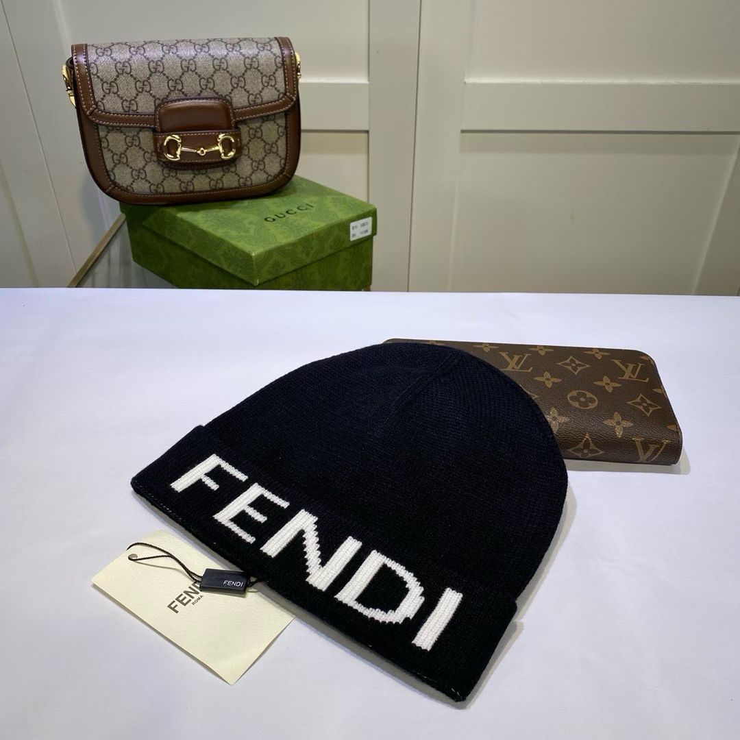 M1R86F63 Popular hats