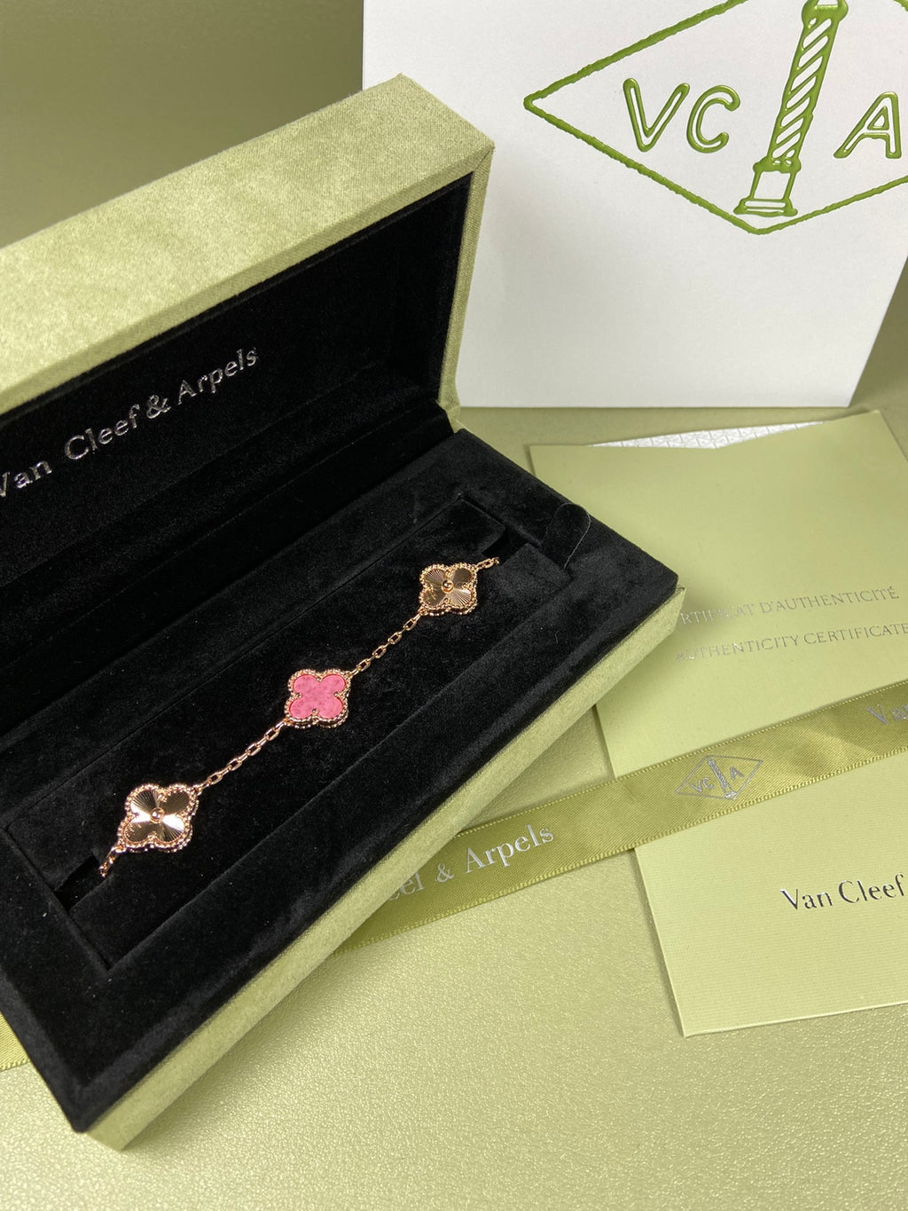 X5X94VA181K  Popular bracelets  5 flowers normal size1.5cm flower