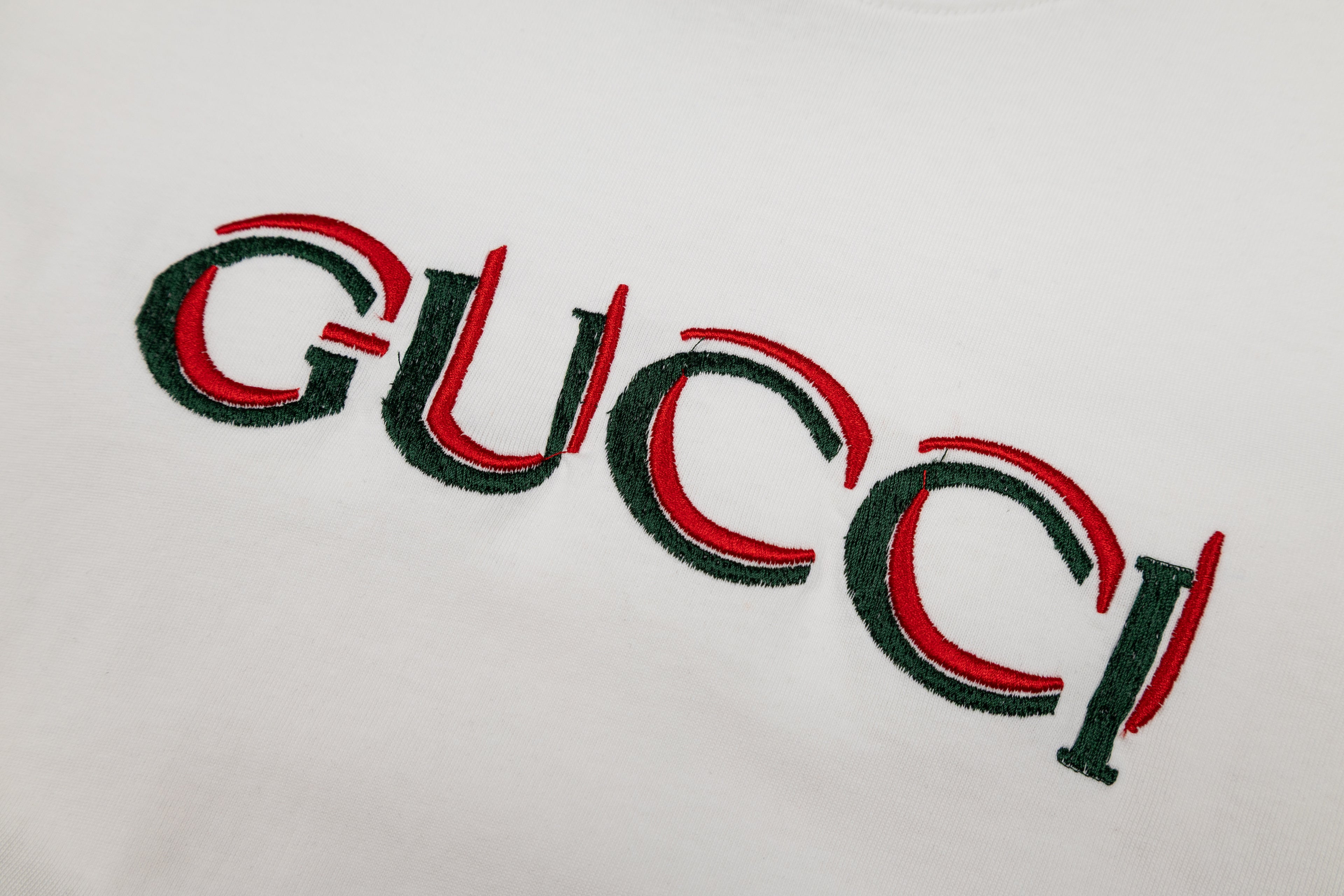 U1R76B31 Popular T-shirts