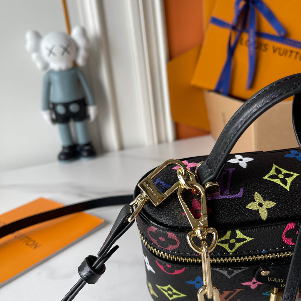B1P46E38 Popular leather bag