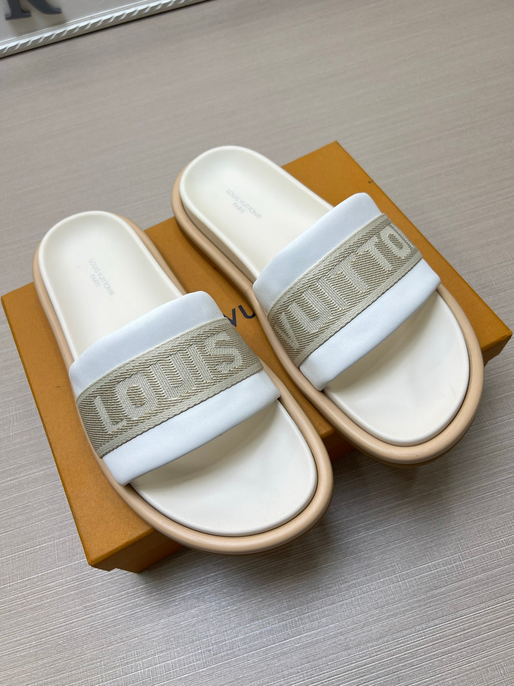 Z5Z35E298 Popular Slippers