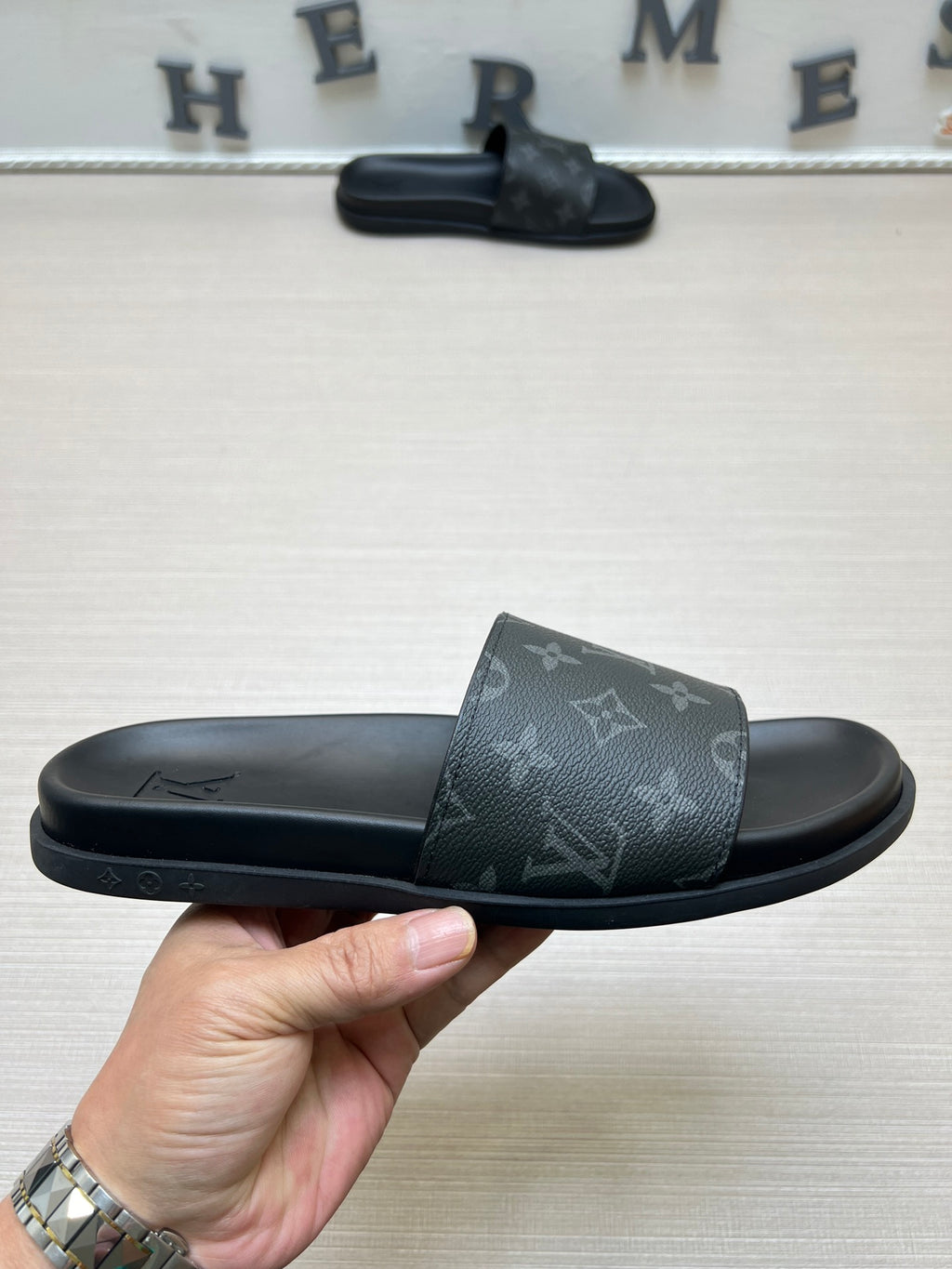 Z5ZE56 Popular slippers