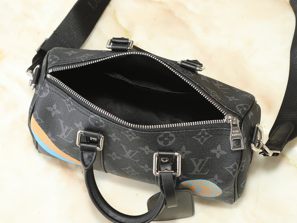 B1R76E51 Popular leather bag