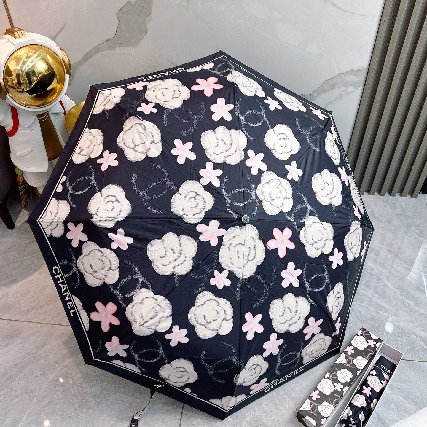 J1R85C40 Popular UV resistant umbrella