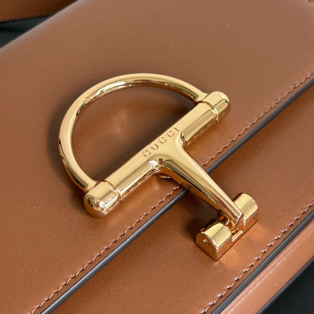 B1P36B110 Popular leather bag
