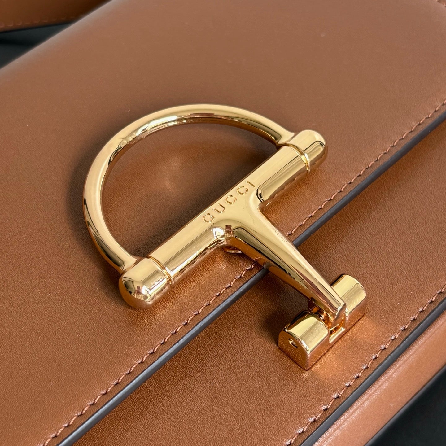 B1P36B110 Popular leather bag