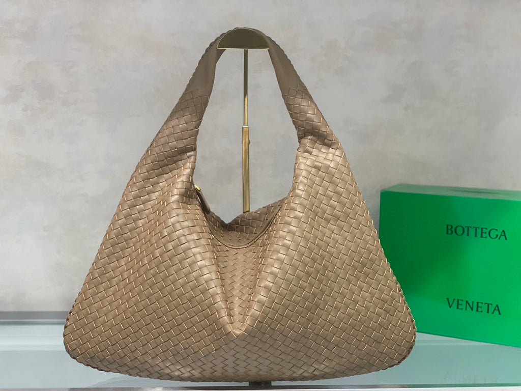 B1W35A116 Popular leather bag