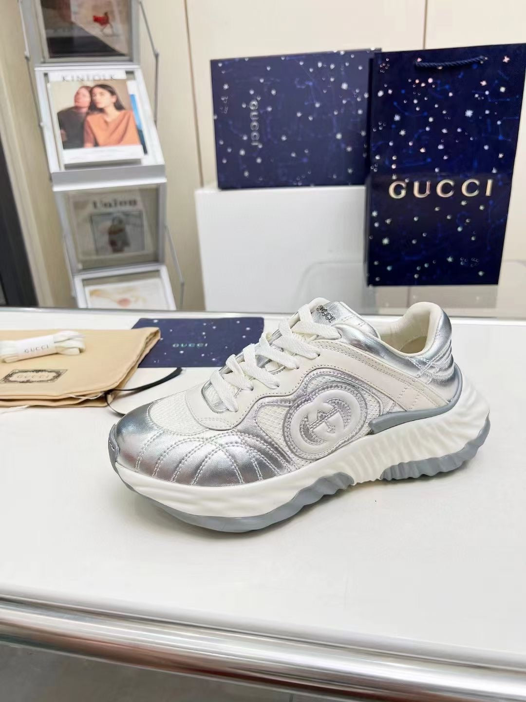 Z2Q95B172  Popular high-quality Shoes