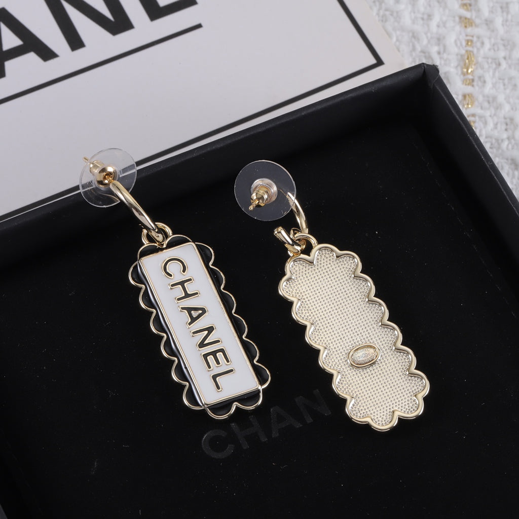 X1Z94C1091E Popular  Earrings