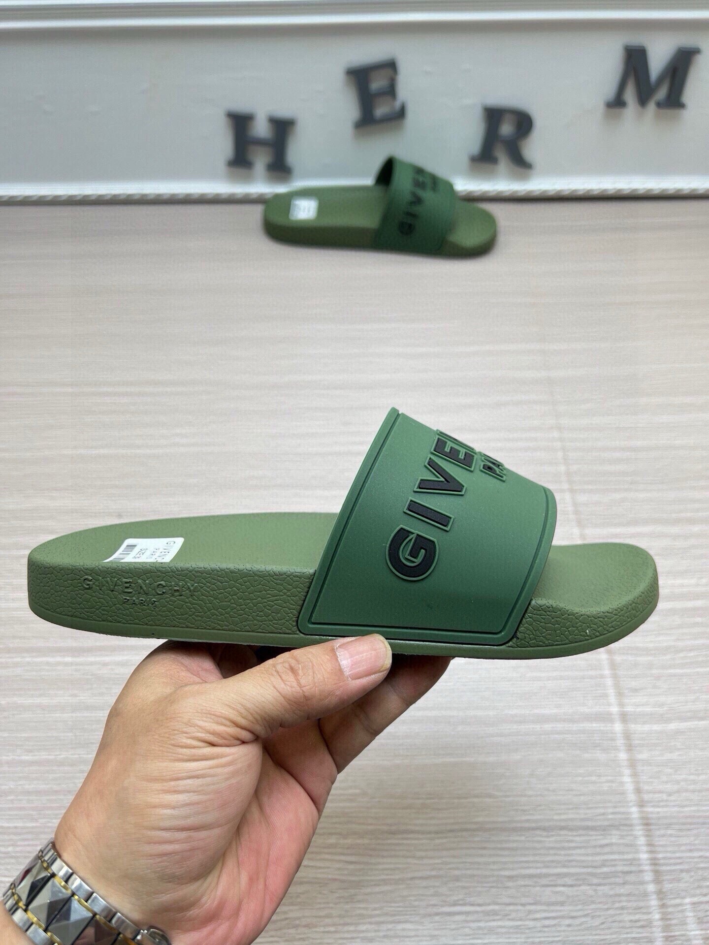 Z5Z35GV263  Popular Slippers