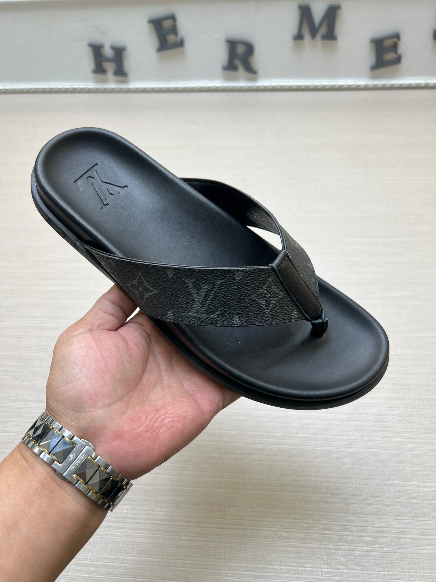 Z5ZE56 Popular slippers