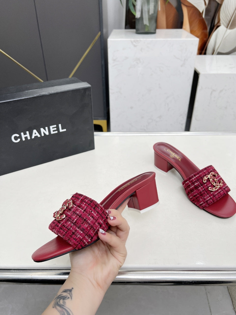 Z2Q55B30 Popular high-quality  Shoes