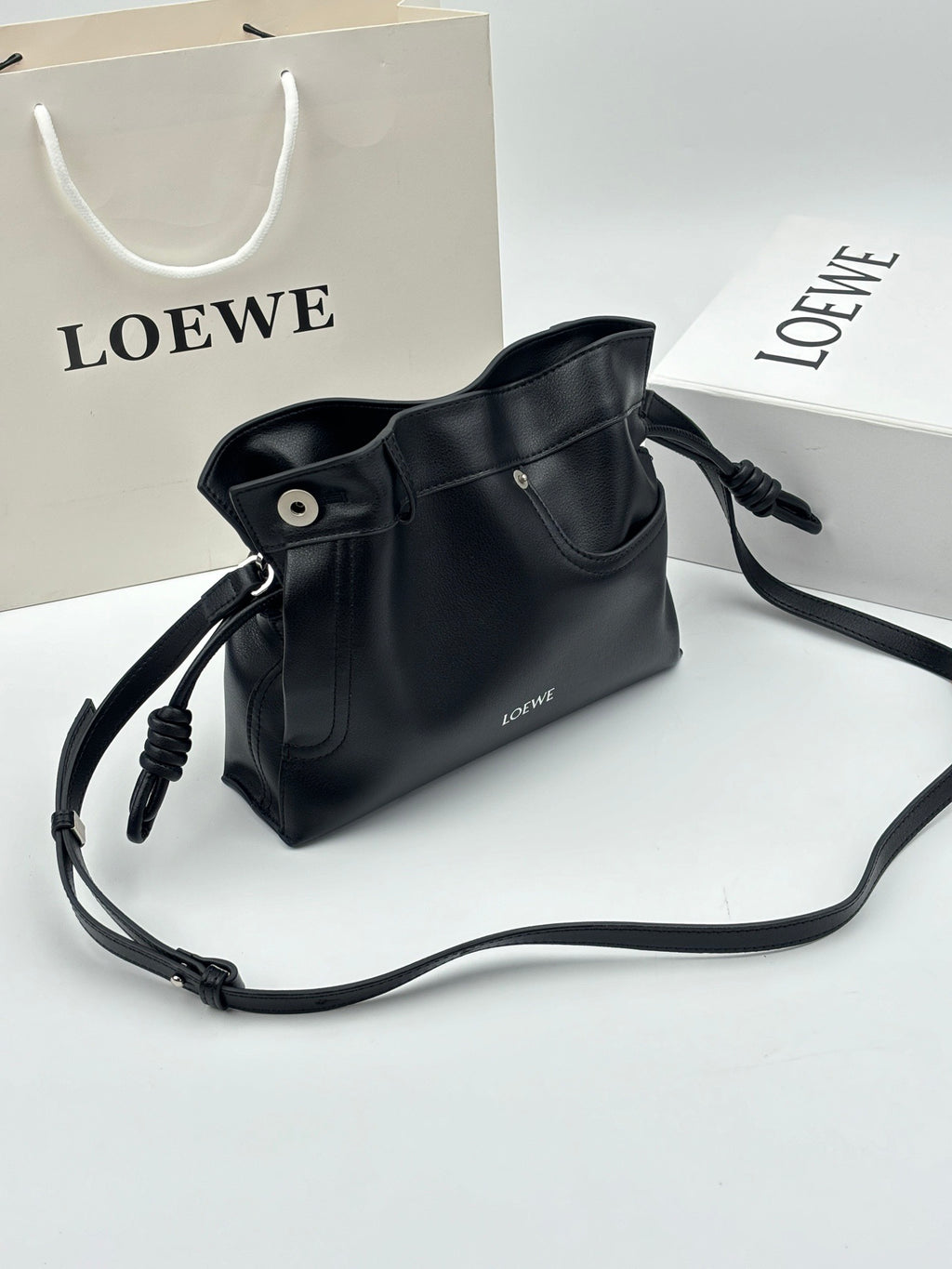B1P36A47 Popular leather bag