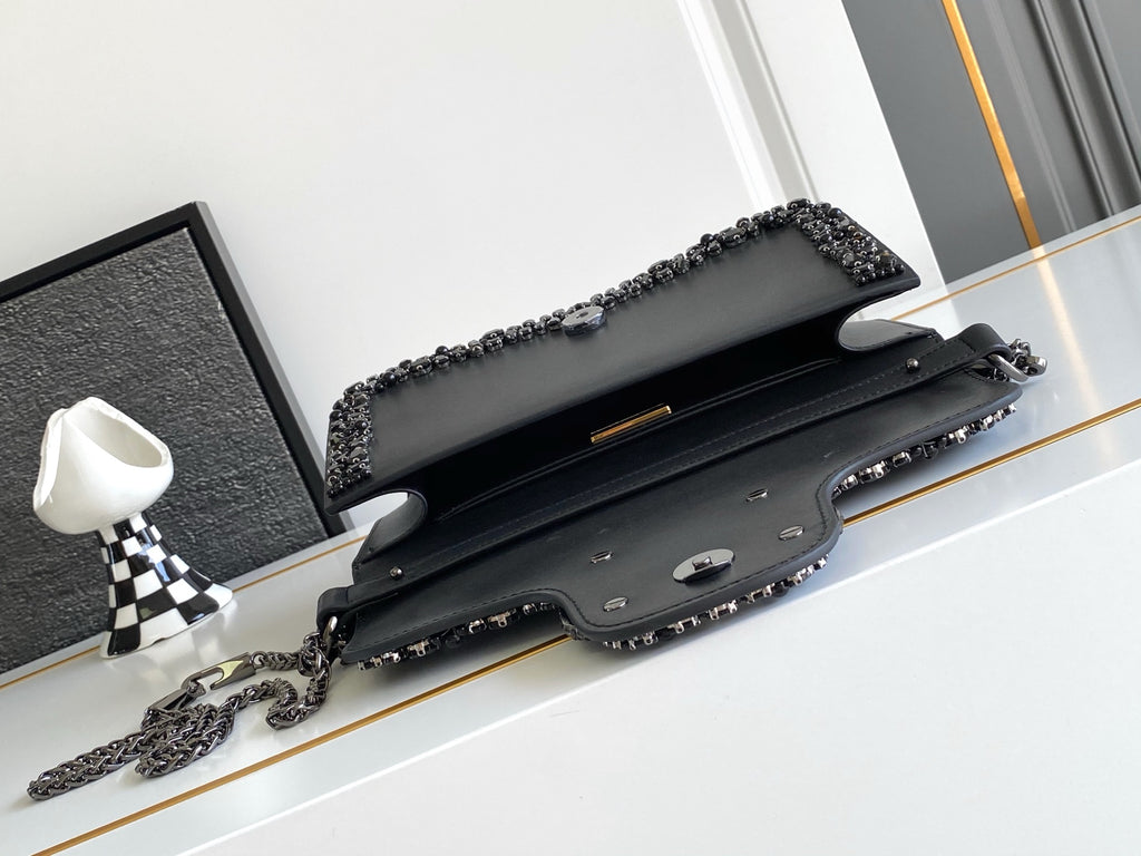 B1P36A74 Popular leather bag