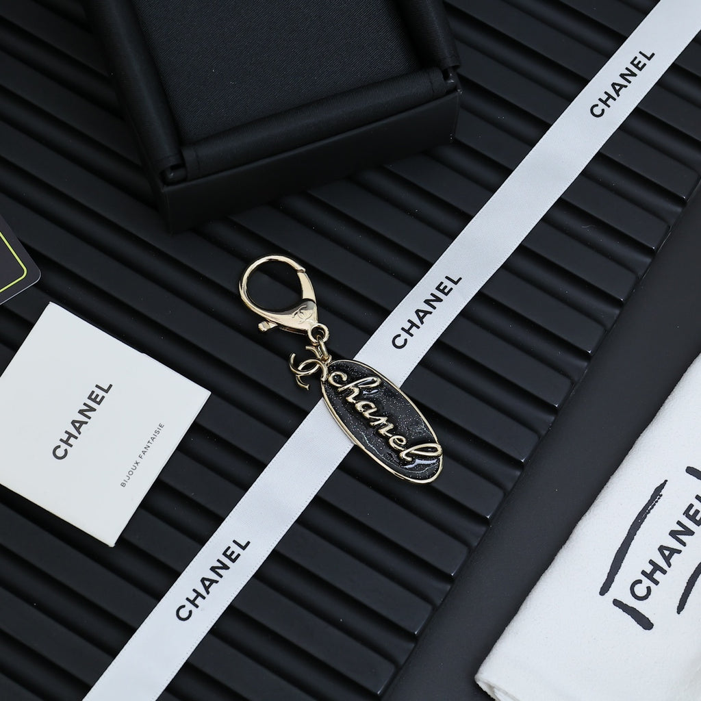A1Z105C52 Popular bag 's charms accessories