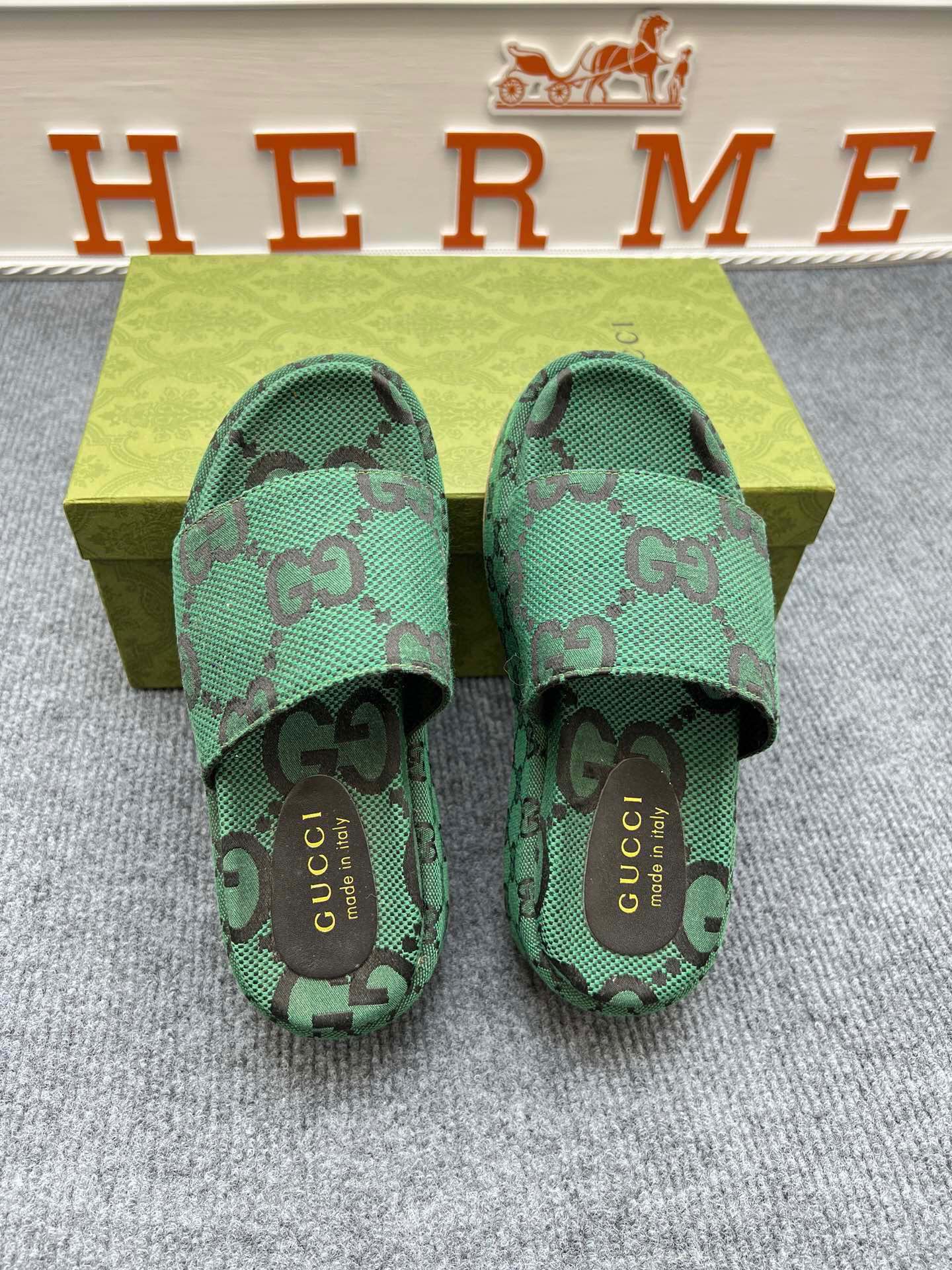 Z5ZB122 Popular slippers  Sole thickness 5.5cm