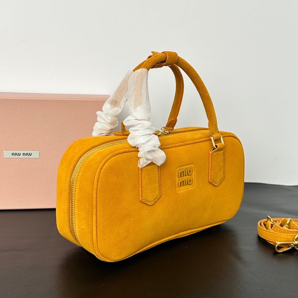 B1P46A153 Popular leather bags